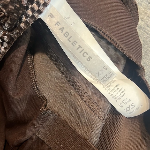 Fabletics Velour Mock-neck 7/8 Jumpsuit in Cacao Size XXS - Picture 8 of 9